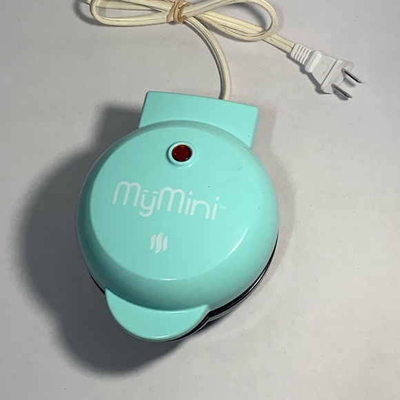 Mini Waffle Maker - Picture 1 of 2